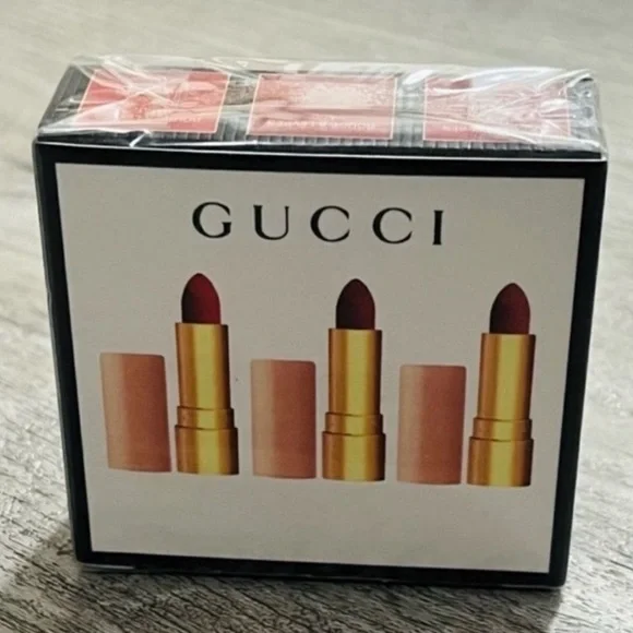 Gucci Mini Velvet Matte Lipstick 3-Piece Festive Gift Set NEW - Picture 11 of 12